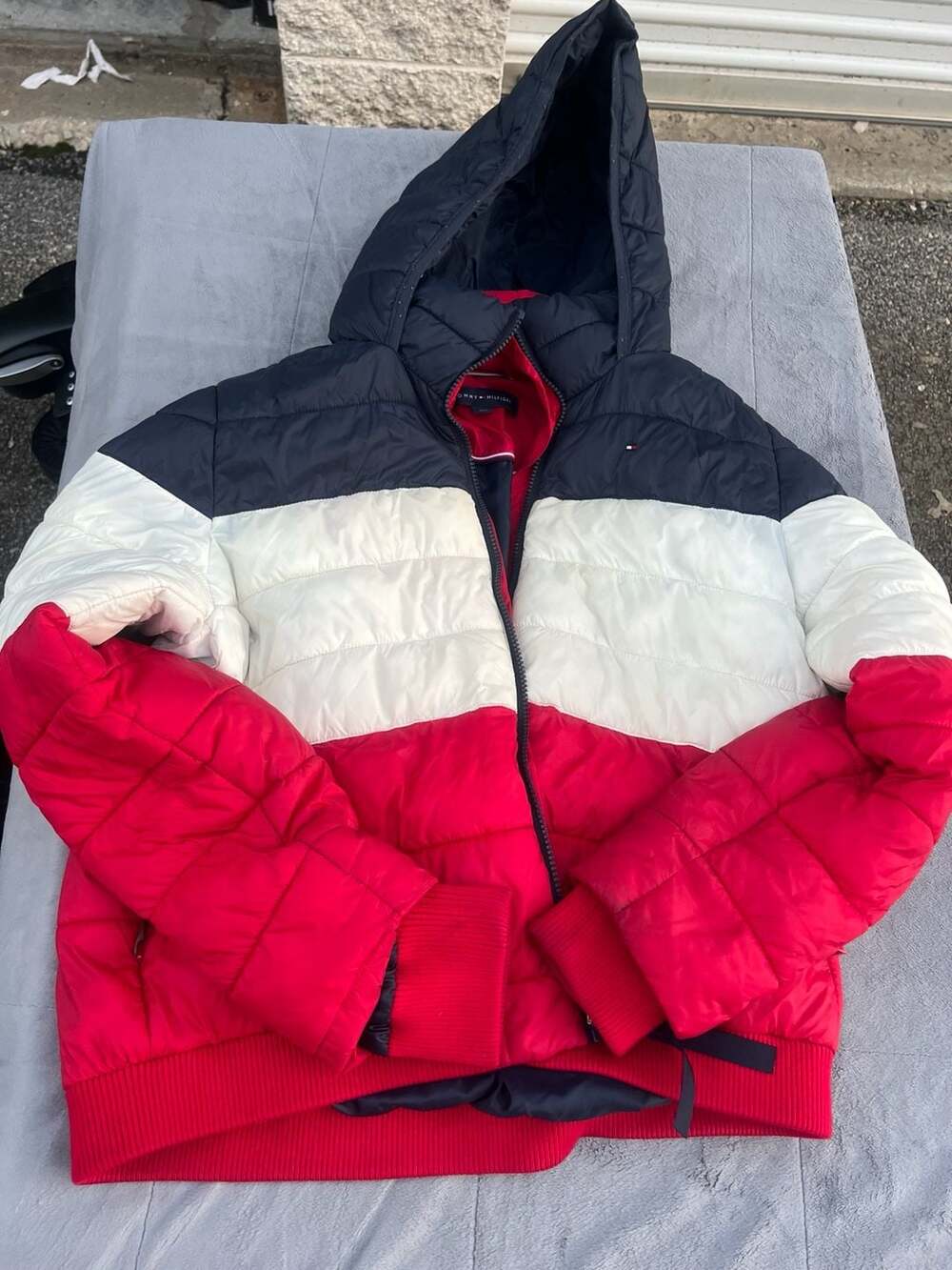 Tommy Hilfiger Puffer Jacket Size XL Red White Blue Tricolor Hooded